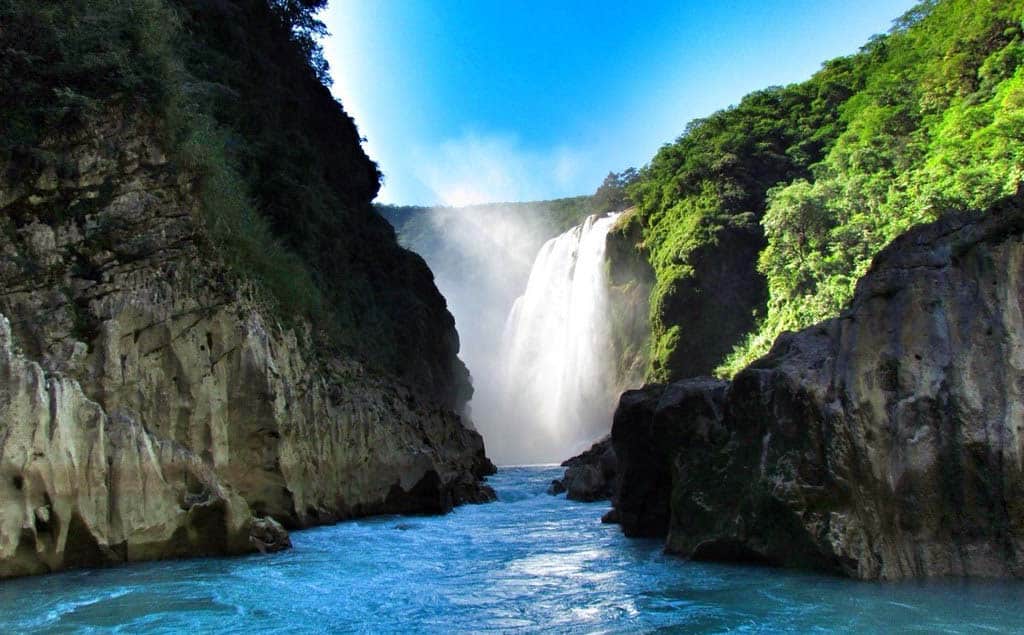 Tamul waterfall in the Huasteca Potosina