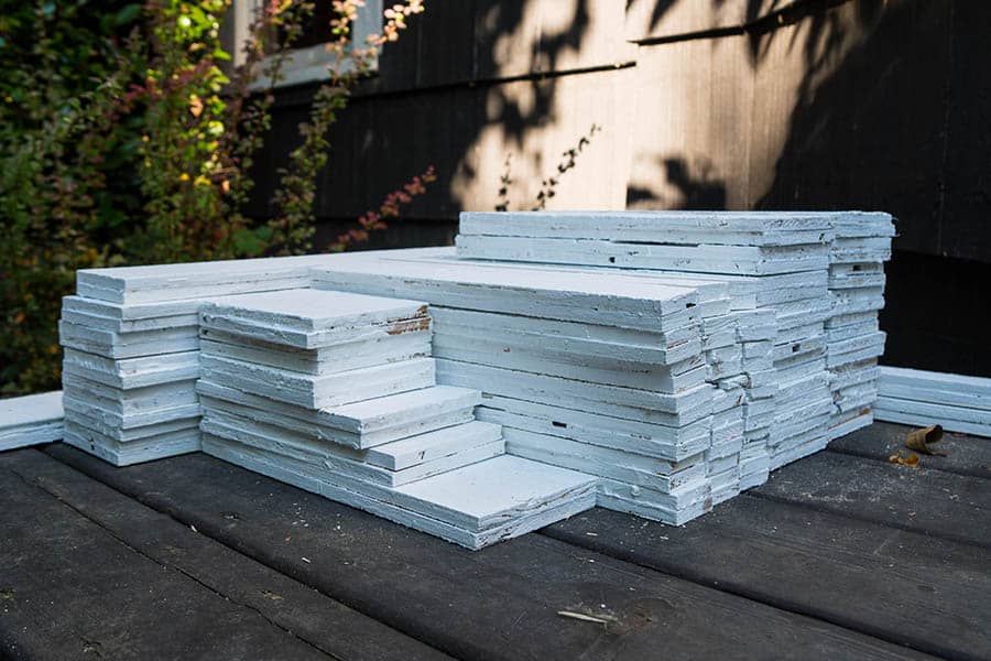 Adding an anti-mold primer layer to our DIY firring strips for our camper van.