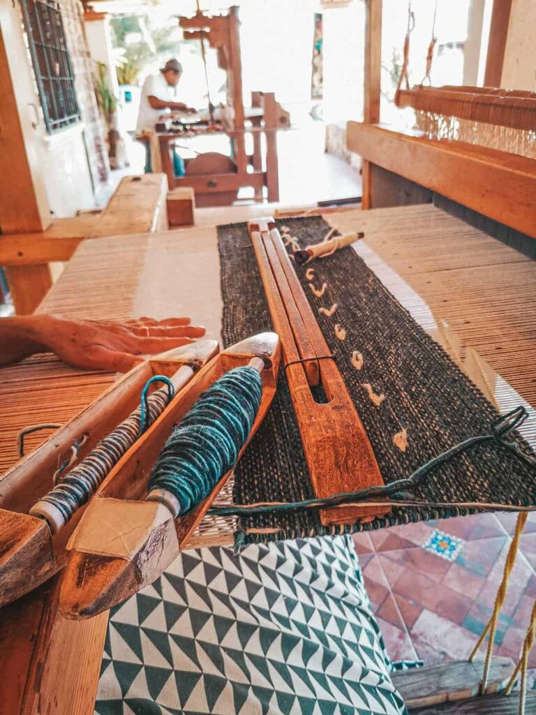 Weaving a Mexican Oaxaca Zapotec Rug