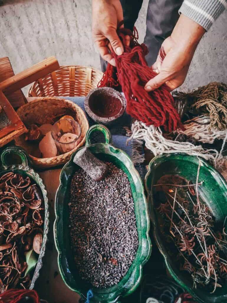 Red natural dye from dried cochineal - Making Mexican rugs from Oaxaca