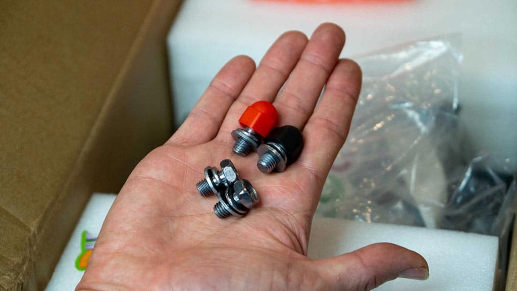 Post bolts included with Redodo Mini battery