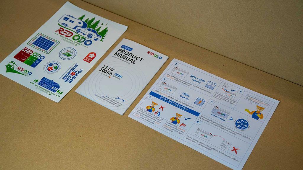 User manuals included with Redodo Mini lithium battery